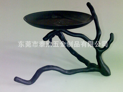 树根烛台